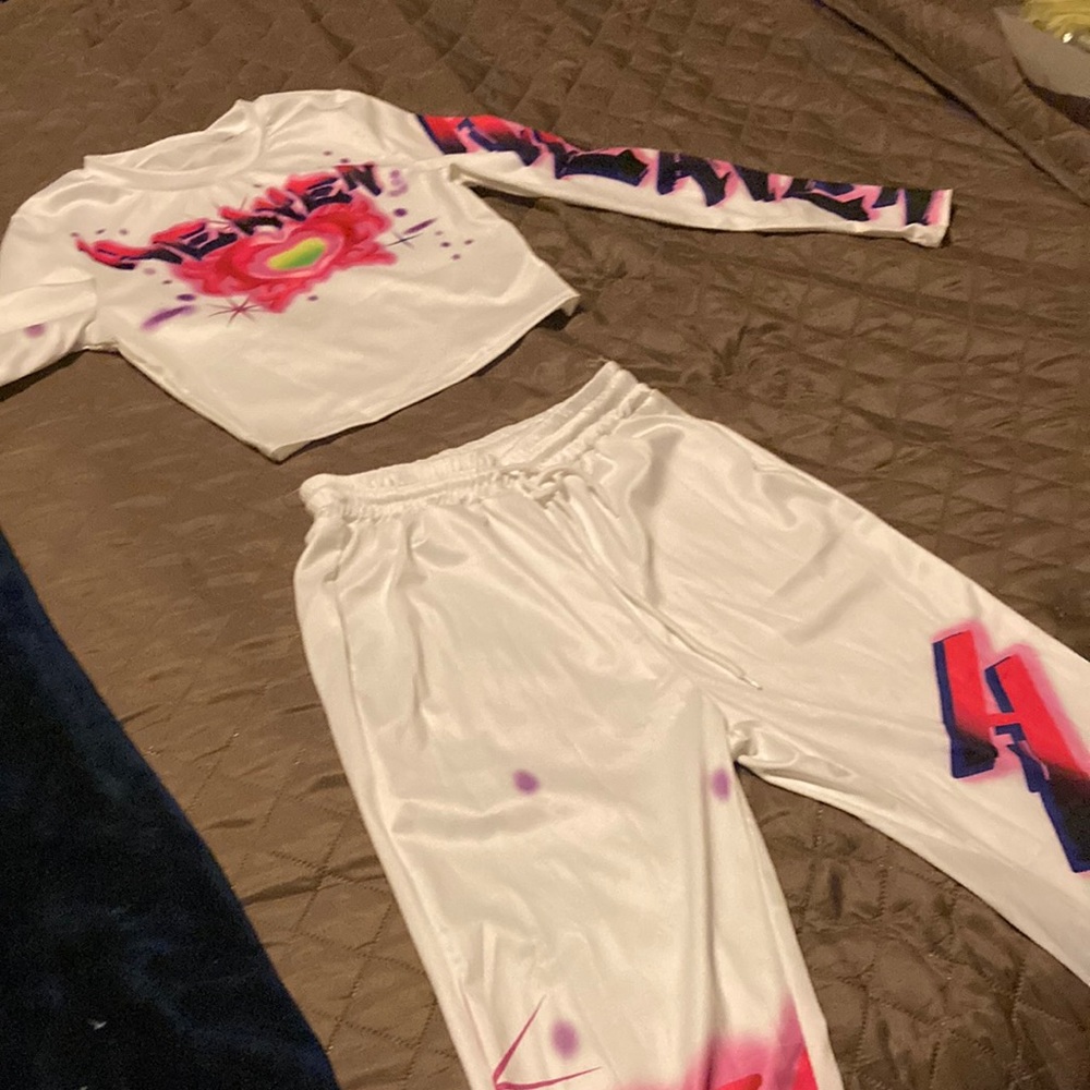 Jogger outfit small to medium top small or petite medium white with pink print